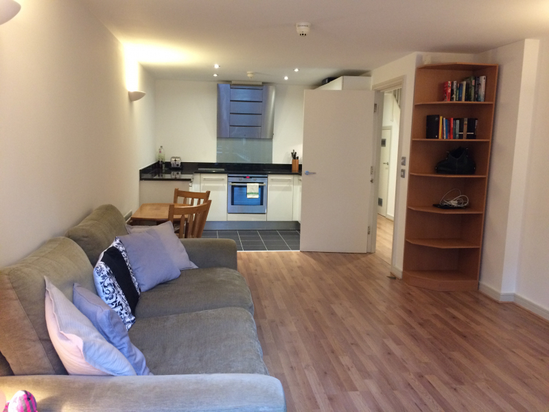 Available Room For Rent In Woolwich, South London ideal flatmate