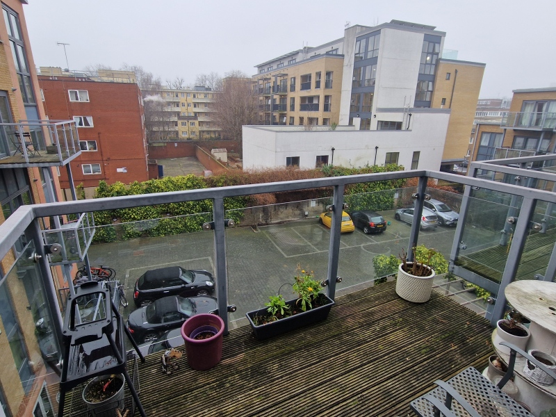 Available Room For Rent In Stepney Green Tower Hamlets ideal flatmate