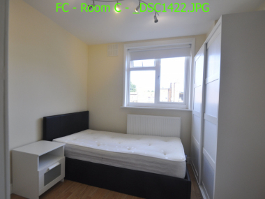 4 Camlan Rd, Bromley BR1 5LU, UK