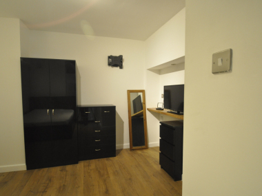4 Camlan Rd, Bromley BR1 5LU, UK