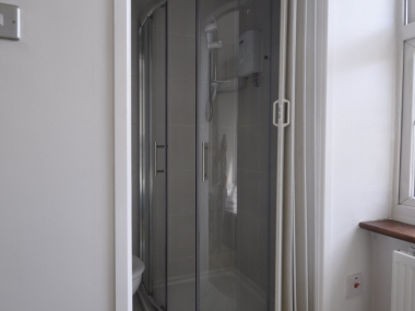 4 Camlan Rd, Bromley BR1 5LU, UK