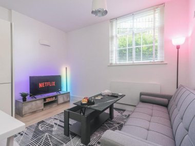 Kings Rd, Reading RG1 4EX, UK