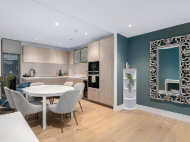 Nine Elms, WANDSWORTH, SW11 4FS, UK