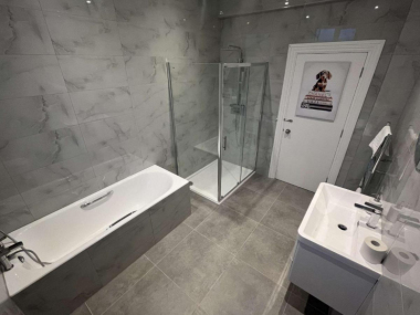 Wandsworth, SW18 4JP, UK