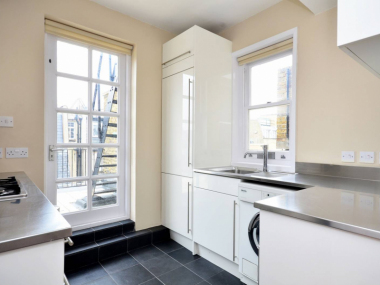 Broad St, Nottingham NG1 3AP, UK