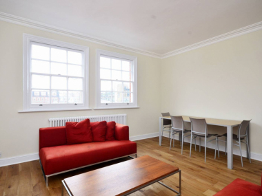 Park Square N, Leeds LS1 2NU, UK