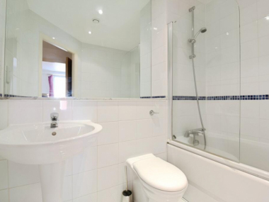 Whitehall Quay, Leeds LS1 4HR, UK