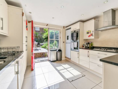 Bethnal Green, London E2 0SA, UK