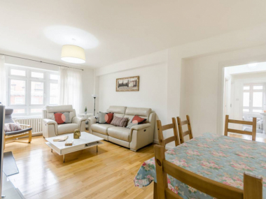 Catford Broadway, London SE6 4SN, UK