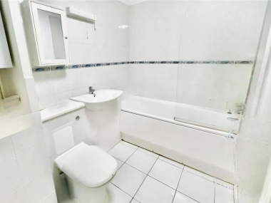 Hebb St, Worcester WR1 3HT, UK