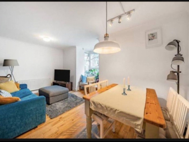 Meyrick Rd, London SW11 2NJ, UK