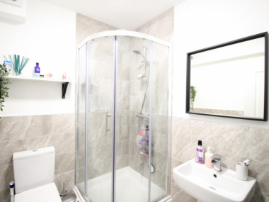 East St, Bingham, Nottingham NG13 8DR, UK