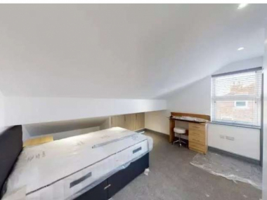 174 Queens Rd, Beeston, Nottingham NG9 2FF, UK