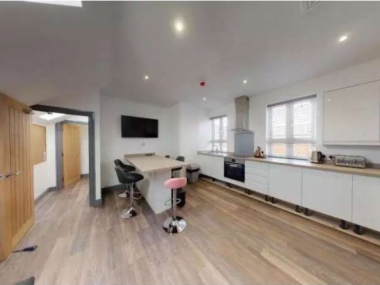 174 Queens Rd, Beeston, Nottingham NG9 2FF, UK