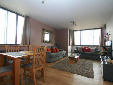 2a Oaklands Ave, Romford RM1 4DP, UK