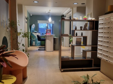 High Rd, London N15 4NU, UK