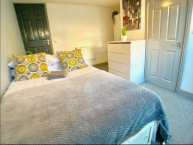 Barnsley, S70 4PQ, UK