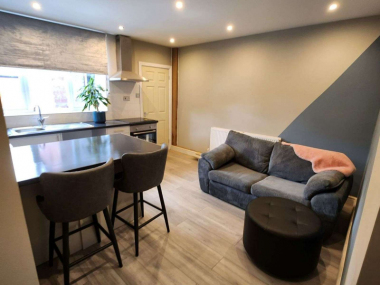 Barnsley, S72 7LS, UK