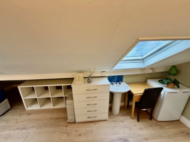 Hounslow, W4 2LT, UK