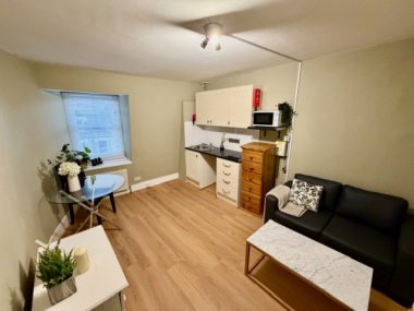 West Kensington, W14 8SN