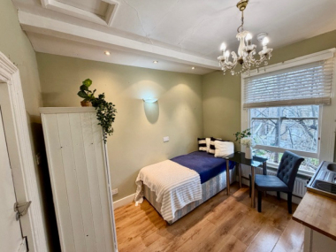 Hammersmith Grove, Hammersmith, London W6 7HB, UK