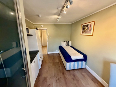 Prince's Square, London W2 4PX, UK