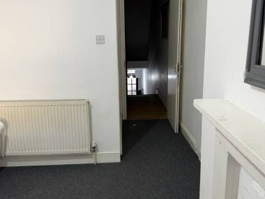 Upper Walthamstow, E17 3NG