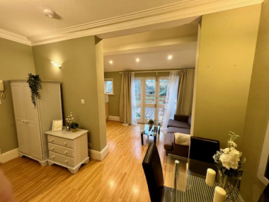 Wandsworth, SW12 9HJ, UK