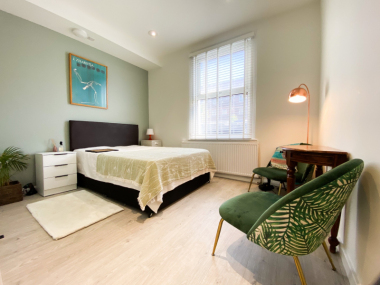 Childs Hill, NW2 1HR