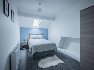 Barnsley, S70 6HW, UK