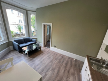 Malwood Rd, London SW12 8EN, UK