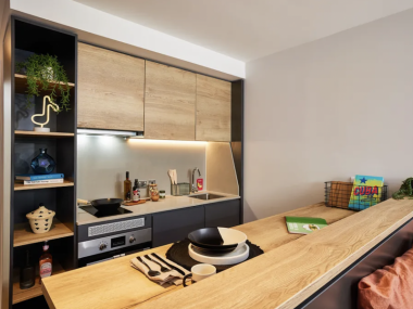 93 Portland Cres, Leeds LS1 3AY, UK