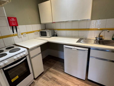 Wandsworth, SW12 9HJ, UK