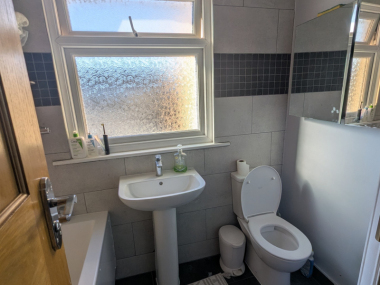 Longbridge, BARKING AND DAGENHAM, IG11 9TU, UK