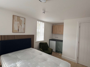 Nottingham, NG5 1AJ, UK