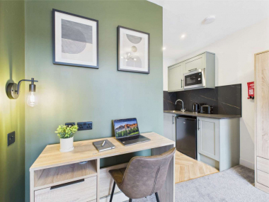 Cheshire East, CW1 3HH, UK