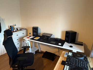 Barnfield Pl, Isle of Dogs, London E14 9YB, UK