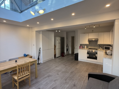 Barnfield Pl, Isle of Dogs, London E14 9YB, UK