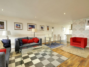 Great West Rd, Brentford TW8 9ES, UK