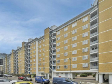 Churchill Gardens, Churchill Gardens, London SW1V 3DW, UK