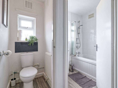 Havering, RM12 4UH, UK