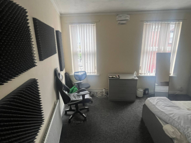 48 Burley Lodge Road, Leeds, LS6 1QF, UK