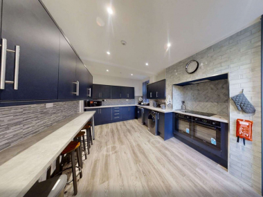 128 Weaste Ln, Salford M5 5JJ, UK