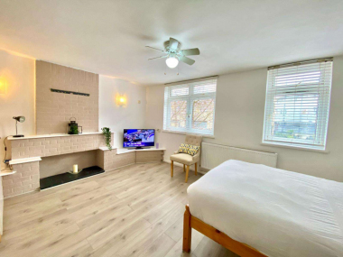 Glengarnock Ave, Isle of Dogs, London E14 3BP, UK