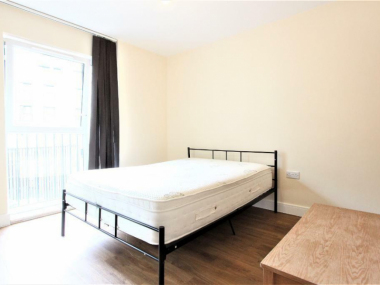Wimblehurst Rd, Horsham RH12 2EA, UK