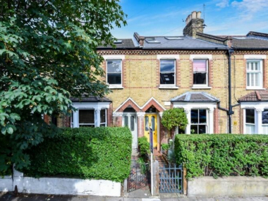 Inman Rd, London SW18 3BB, UK