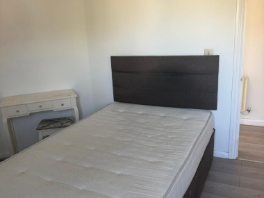 Thurrock, RM16 6BQ, UK
