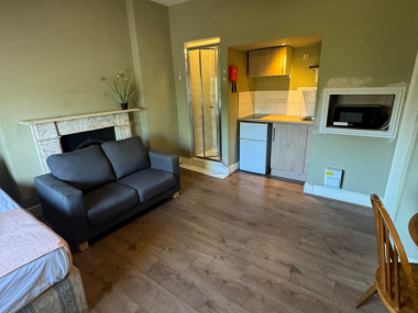 Malwood Rd, London SW12 8EN, UK