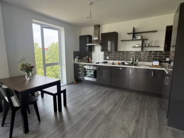 High Barnet, HIGH BARNET, BARNET, NW9 4AP, 9 TROBRIDGE PARADE, UK