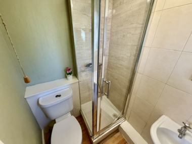 Ealing, W4 5EQ, UK